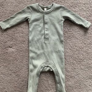 Quincy Mae 0-3 mo sage green bodysuit